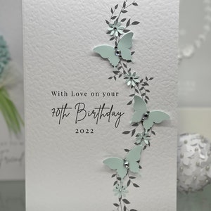 70e verjaardagskaart, zeventigste verjaardagskaart, 70e kaart, gelukkige 70e kaart, luxe 70e kaart, aandenken 70e, 3D-bloemen, 3d vlinders, edelstenen