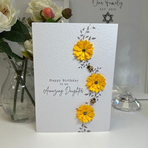 Gelukkige verjaardag dochter, 3D luxe verjaardagskaart, dochterkaart, Daisy & Bee verjaardagskaart, madeliefjes, bijenkaart, verjaardag dochter, dochter