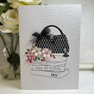 Carte des 70 ans, Carte des 70 ans, Carte des 70 ans, Carte des 70 ans heureux, Carte des 70 ans de luxe, Souvenir des années 70, Fleurs 3D, Carte de sac à main, 2025