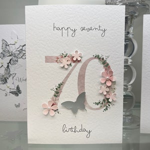 Carte du 70e anniversaire, Carte du soixante-dixième anniversaire, Carte du 70e anniversaire, Carte Happy 70e, Carte 70e luxe, Souvenir 70e, Fleurs 3D, Carte papillon 3D