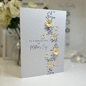 Muttertagskarte, handgemachte Muttertagskarte, handverschönert, besondere Mama Karte, 3D PapierBlumen, personalisierte Mama Karte, Beste Mama Karte