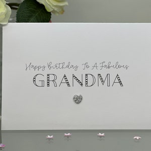 Cartão de aniversário da vovó, cartão fabuloso da vovó, cartão brilhante, cartão elegante com joias, cartão Gran, cartão simples, joia de coração prateado, vovó especial