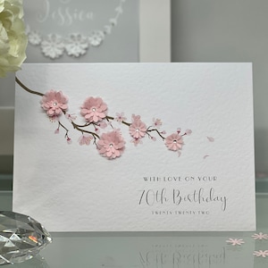 Carte du 70e anniversaire, Carte du soixante-dixième anniversaire, Carte du 70e anniversaire, Carte Happy 70e, Carte 70e luxe, Souvenir 70e, Fleurs 3D, Carte fleurs de cerisier