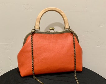 Vintage Style Handmade Genuine Premium leather Wood Handle Kiss-lock Satchel Bag