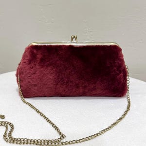 Cartera de piel de oveja auténtica color burdeos, cartera de mano de piel de oveja con cierre de beso, neceser de piel de oveja, bandolera de piel de oveja, bolso de noche de lana, funda para teléfono