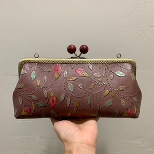 Handsewn Genuine Leather Wooden Ball Kisslock Clutch/Shoulder Bag/Crossbody/Evening Bag