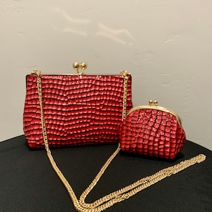 Handmade Genuine Embossed Leather Kisslock Wristlet/Shoulder Bag/Crossbody/Evening Bag Includes Coin Purse