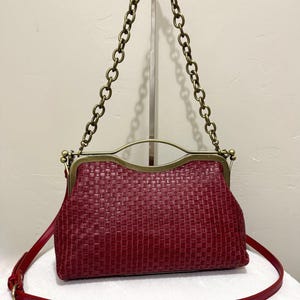 Bolso de mano de piel de vaca envejecida color burdeos con doble cierre de beso, bolso satchel con asa superior de piel tejida envejecida hecho a mano, bandolera de piel tejida