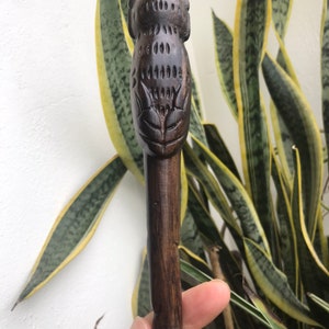 Owl wooden wands, Handmade wooden wands, Wood wand, Wizard wand, wooden wand, Gift for Halloween. bild 3