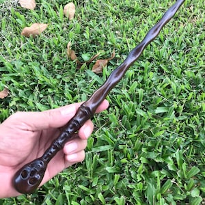 Death eater skull wand | Wooden Skull Wand, Hand-craved Wooden Wand, Suitable For Collection And Cosplay, Best for Halloween