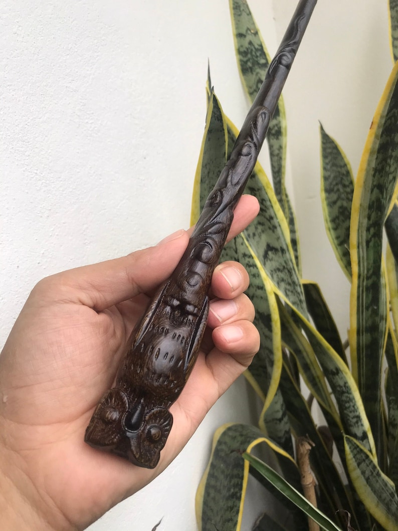 Owl wooden wands, Handmade wooden wands, Wood wand, Wizard wand, wooden wand, Gift for Halloween. bild 1