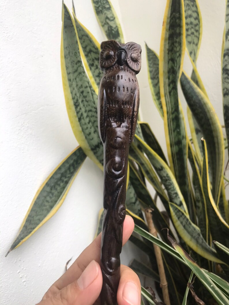 Owl wooden wands, Handmade wooden wands, Wood wand, Wizard wand, wooden wand, Gift for Halloween. bild 4