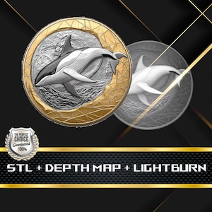 Könnte beinhalten: Eine silberne und goldene Münze mit einem detaillierten Design eines Delfins, der aus dem Wasser springt. Die Münze hat ein geometrisches Muster am Rand. Der Text "The Perfect Choice Guaranteed 100%" befindet sich auf einem kleinen Schild mit einem Lorbeerkranz.