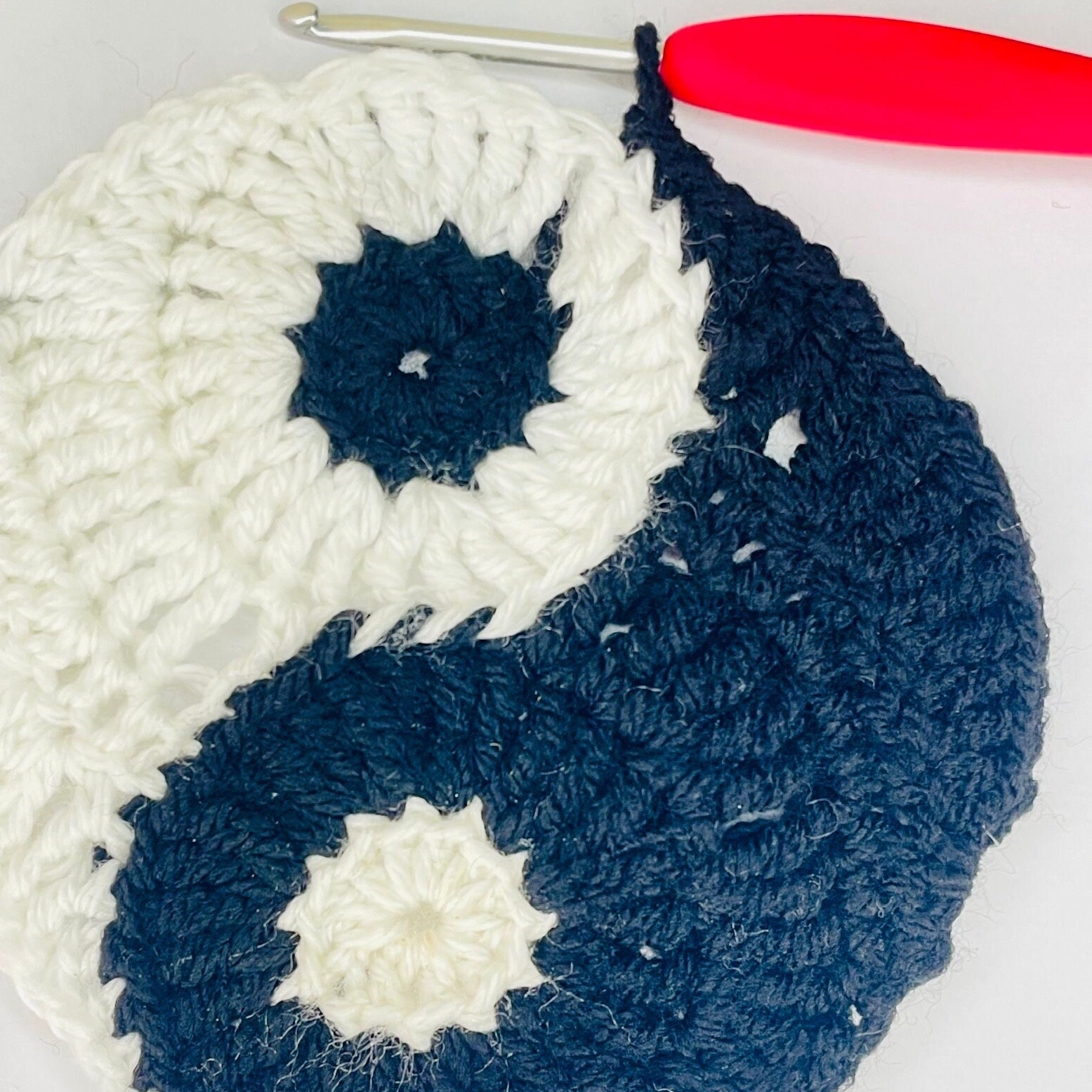 Yin & Yang Granny Square Crochet PATTERN digital PDF Only, Hippie Boho