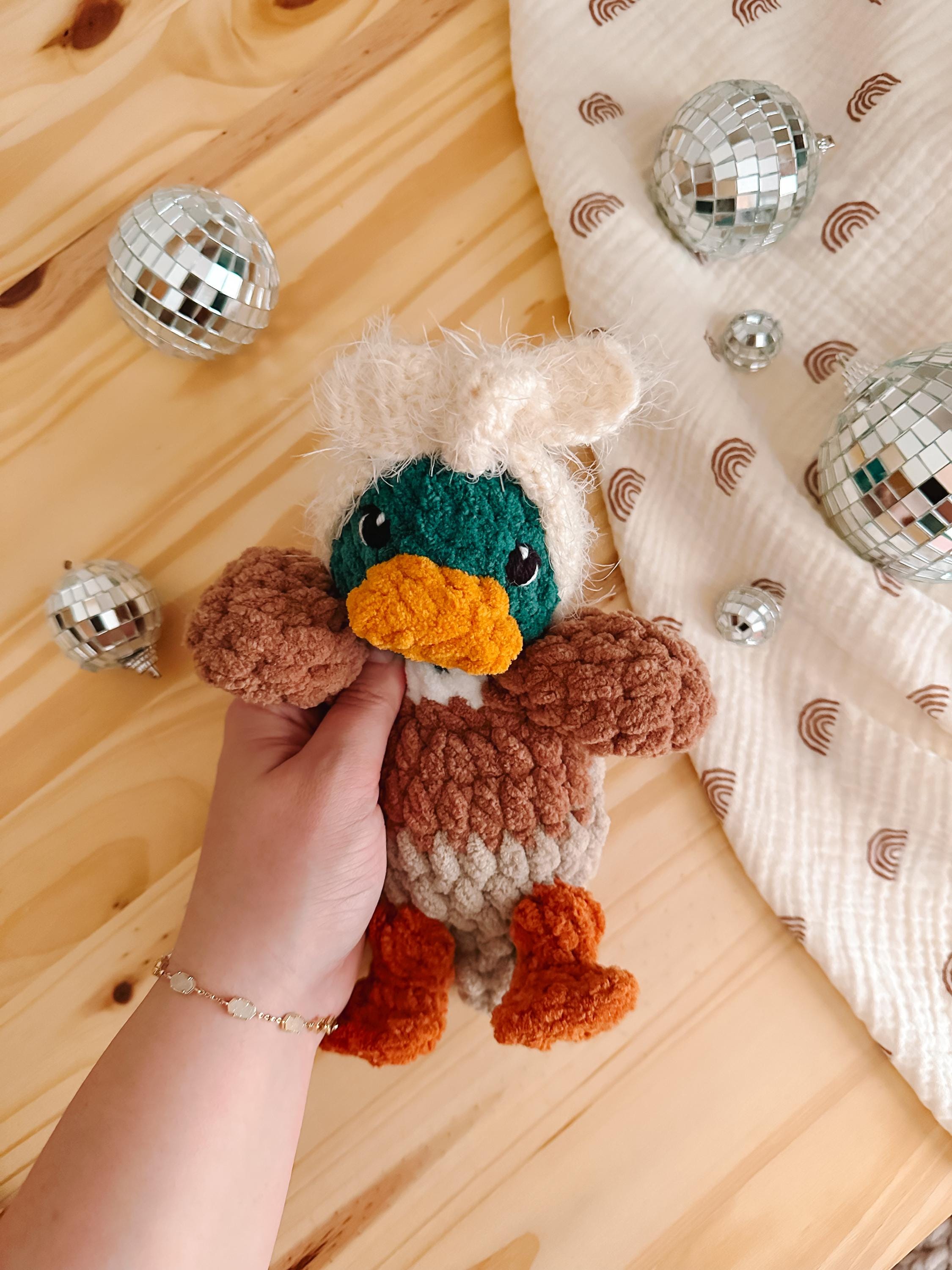 ベビーダックのラブリーかぎ針編みパターン：簡単な低縫製アミグルミ