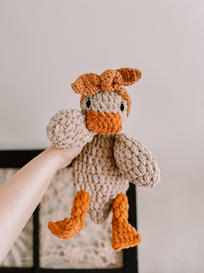 Della Duck Lovey Häkelmuster Duck Lovey Häkelanleitung Amigurumi-Häkelmuster zum niedrigen Nähen Entenmuster Süßes Häkelmuster Bild 8