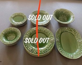 Green Bordallo  Frog Dishes & serving Dishes.  Sold individually.  Green Frog Plates and serving wear. Not mint see description. Final sale