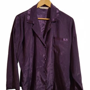 Vintage Victoria&#39;s Secret Purple Long Sleeve Satin Pajama Shirt Size M