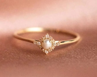Vintage Pearl and Diamond Ring, 14K Gold Dainty Pearl Ring, Minimalist Pearl Ring, Pearl Engagement Ring, June Birthstone Ring,Handmade Gift