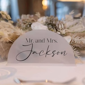 Gepersonaliseerde tafelnummer bruiloft, tafelstuk acryl, bord aangepaste kaarten en cadeaus, moderne tafelnummers, tafelmenu minimaal bruiloft