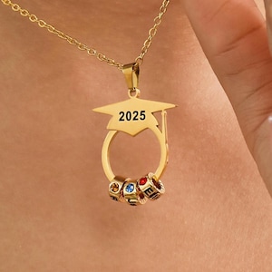 Collar de graduación personalizado con nombre de graduado, regalo personalizado de graduación de secundaria y universidad, colgante con nombre y birrete de graduación.