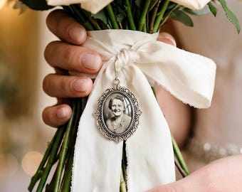 Wedding Bouquet Photo Charm, Personalized Bridal Bouquet Charm, Something Blue, Memorial Locket Keepsake,Bridal Shower Gift,Remembrance Gift