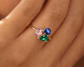 Custom Birthstone Family Ring,Three Stone Ring,Family Gemstone Jewelry,Personalized Gold Mom Ring,Dainty Jewelry Gift,Christmas Gift for Her