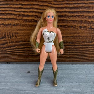 Vintage She-Ra Action Figure / Princess Of Power Loose Doll Shera / 1980s 80s / Retro Toy