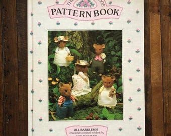 The Brambly Hedge Pattern Book, fabric characters by Sue Dolman