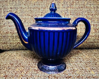 VINTAGE HALL 083 6 Cup TEAPOT Blue   22k with gold trim 7.5 Tall