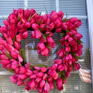 Heart Wreath,  Tulip Heart Wreath.  Valentine Wreath. Hot Pink Tulip Wreath for Front Door Spring Tulip Wreath,