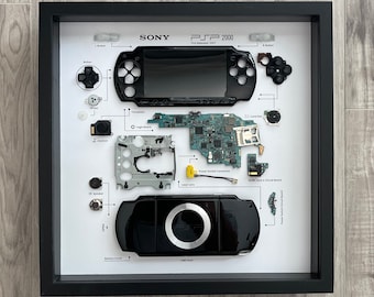 Black PSP2000 Teardown Art