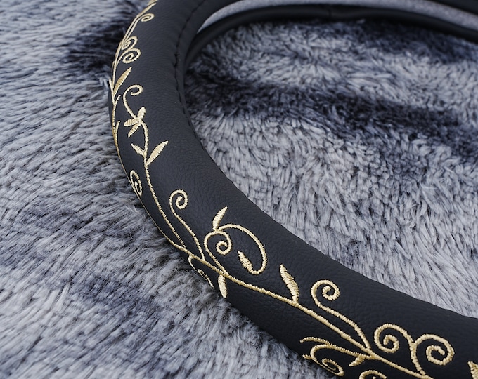 Gold Flower&Bee Steering Wheel Cover, Embroidered Car Accessories, Custom Letter Steering Wheel Cover, Anti-slip Steer Wheel Cover