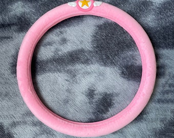 Bonita funda de volante con estrella rosa, accesorio de peluche para coche, funda de volante con letras personalizadas, funda antideslizante para volante.