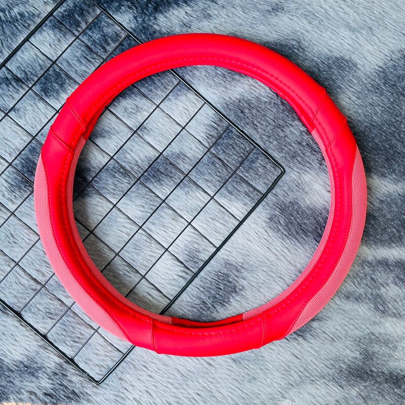 Bell Automotive Gray Plaid Steering Wheel Cover — Hyper-Flex Core For Comfort & Style - View #5