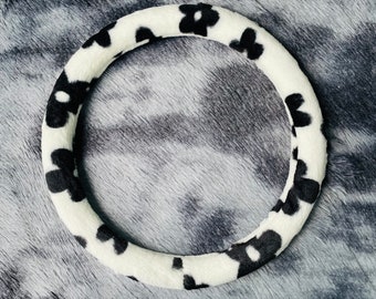 Plush Flower Pattern Steering Wheel Cover, Plush Car Accessories, Custom Letter Steering Wheel Cover, Anti-slip Steer Wheel Cover