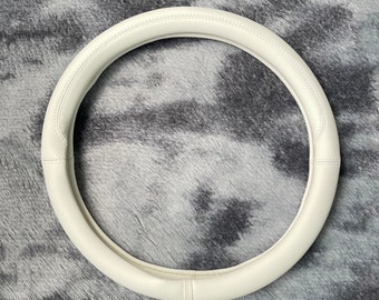 Couvre-volant blanc pur, accessoires de voiture en cuir, couvre-volant avec lettre personnalisée, couvre-volant antidérapant