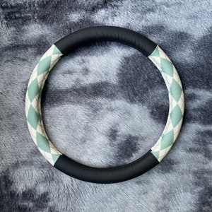 Light Green Rhombus Steering Wheel Cover: Custom Rhinestone Lettering