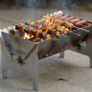 Archivo CNC para parrilla industrial de barbacoa: diseño de metal cortado con láser (DXF/DWG)
