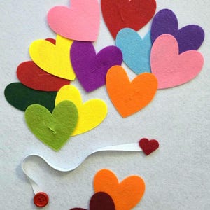 Heart Buttoning activity, Ribbon Lacing, Fine motor skills kit, Toddler travel toy, Valentine's day present, Birthday gift kids, felt hearts