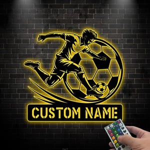 Benutzerdefinierte Fußball-LED-Wandkunst, personalisiertes Fußball-Metallschild, Fußballspieler-Namensschild, Fußballspieler-Geschenk, Kinder- oder Jugendzimmerdekor