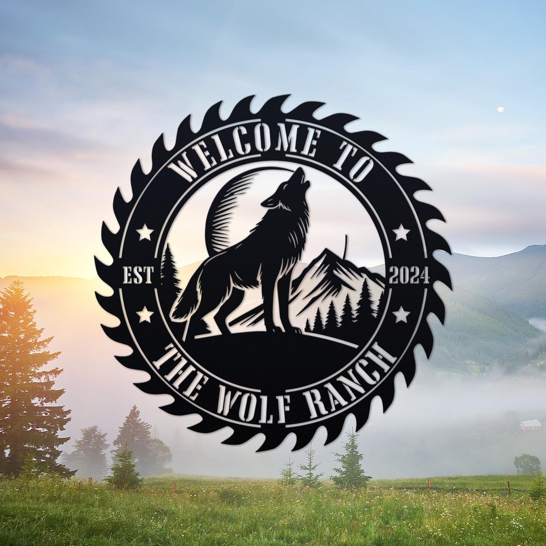 Custom Wolf Howling Metal Sign, Personalized Wolf Name Sign, Wolf Decor ...