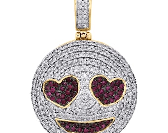 Colgante de emoji con ojos de corazón helados, moissanita VVS1, oro amarillo de 10 quilates, con cara sonriente y piedras rojas, joyería hip hop divertida, regalo de expresión de amor.