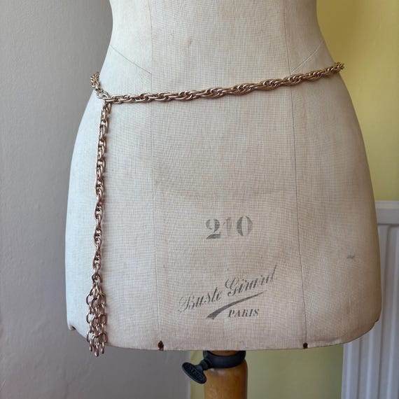 Vintage Retro Gold Chain Belt 80s Extra Wide Gold Chain Leather Belt - Lucky Vintage main image 4