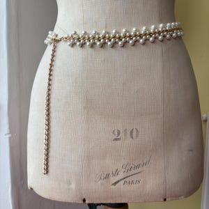 Beautiful vintage 1960s gold chain faux pearl belt | retro gold chain link belt 1970s body jewellery pearl belly chain belt jewellery