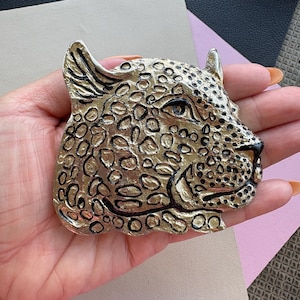 Vintage 1972 Mimi Di N Signed Oversized Gold Plate Leopard Head Belt Buckle | Vintage belt buckle, vintage cheetah belt buckle, leopard belt