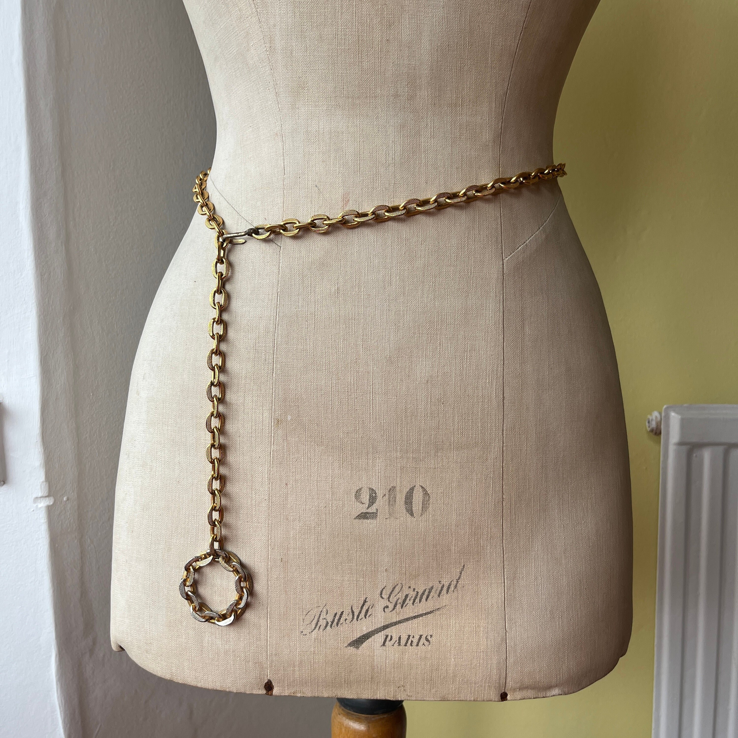 CHANEL Belt Gold Chain Links Gripoix Charms Circa 1970-80s