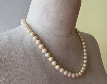 Collier de perles de verre noué vintage de 48 cm avec fermoir à strass, collier de perles vintage, long collier de bijoux en perles vintage, perles de mariée