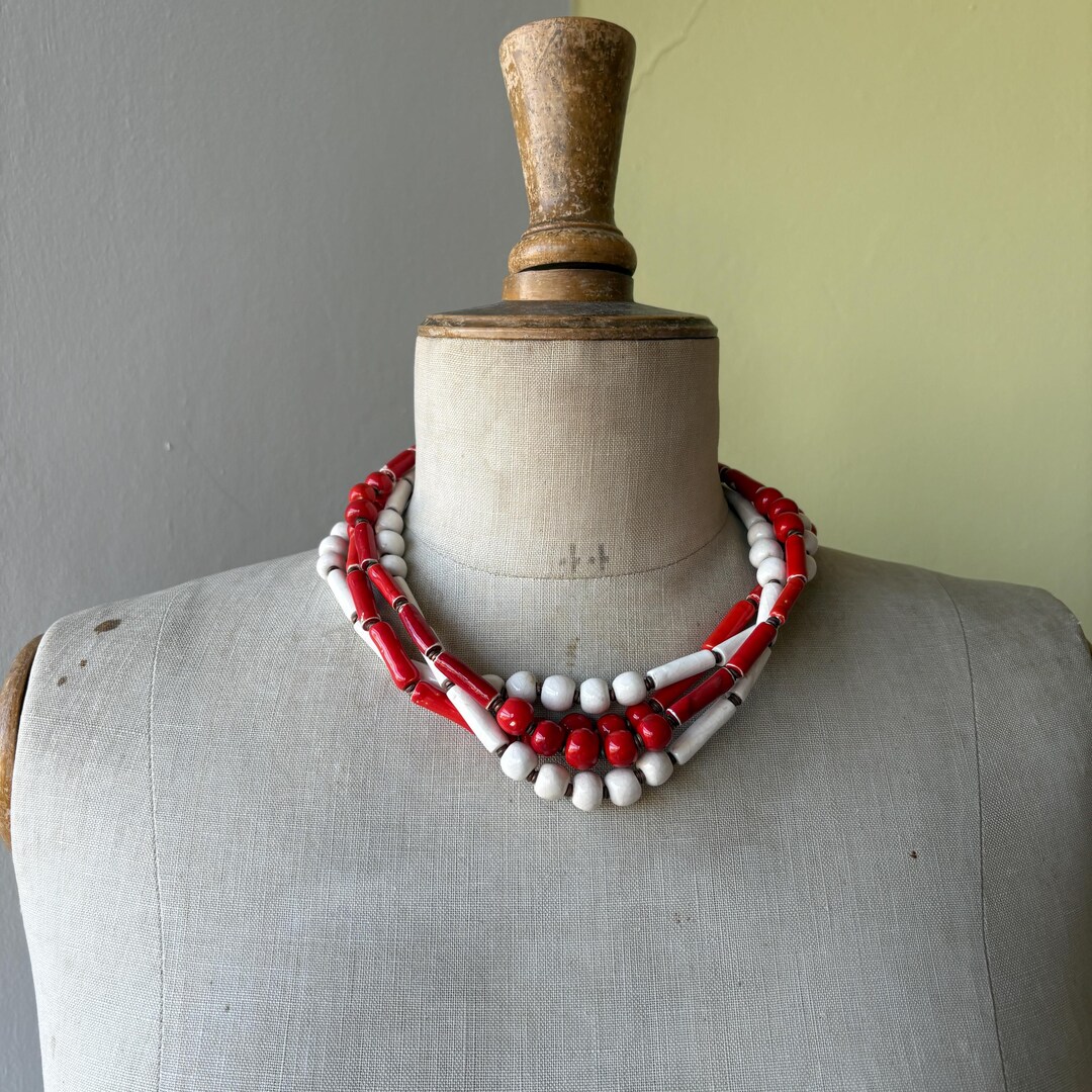 Unusual Vintage Red and White Ceramic Bead Necklace | Red and White ...