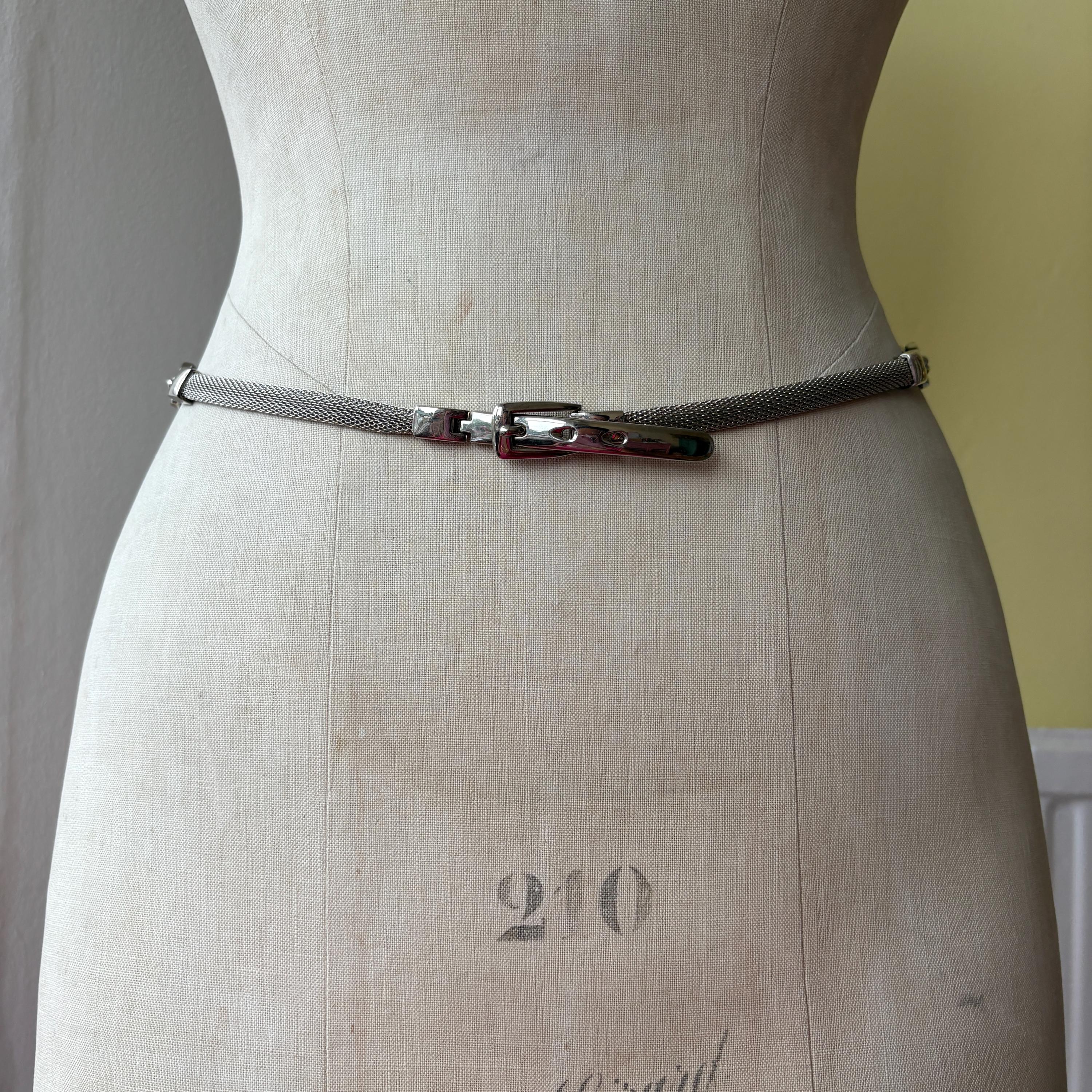 Vintage 1990s Silver Mesh Buckle Chain Belt | Silver Mesh  display picture 3